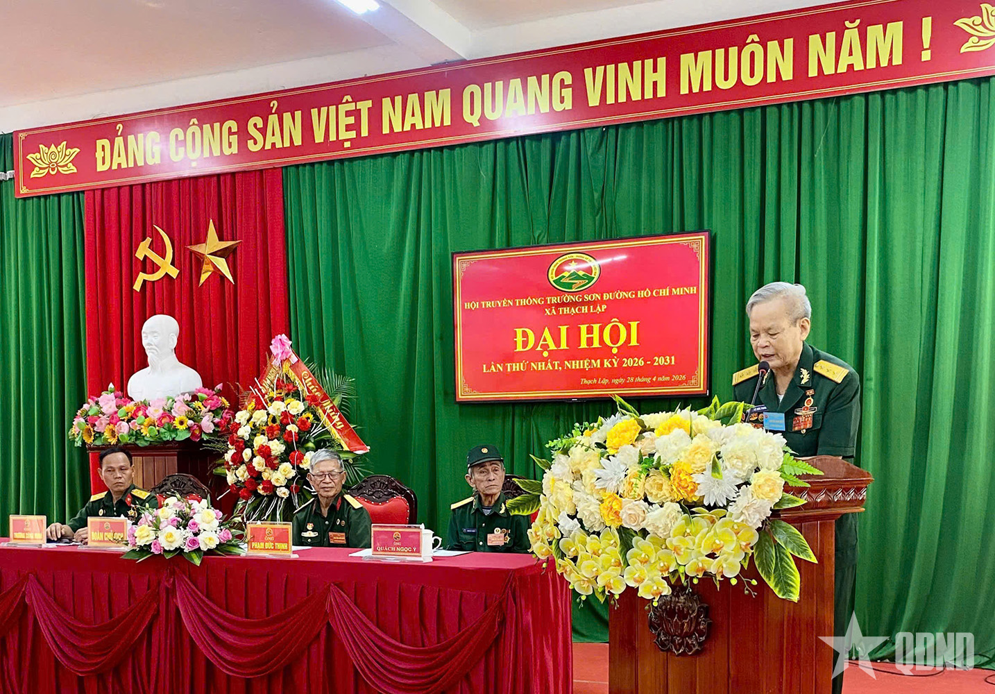 Người thắp sáng ngọn lửa truyền thống Trường Sơn